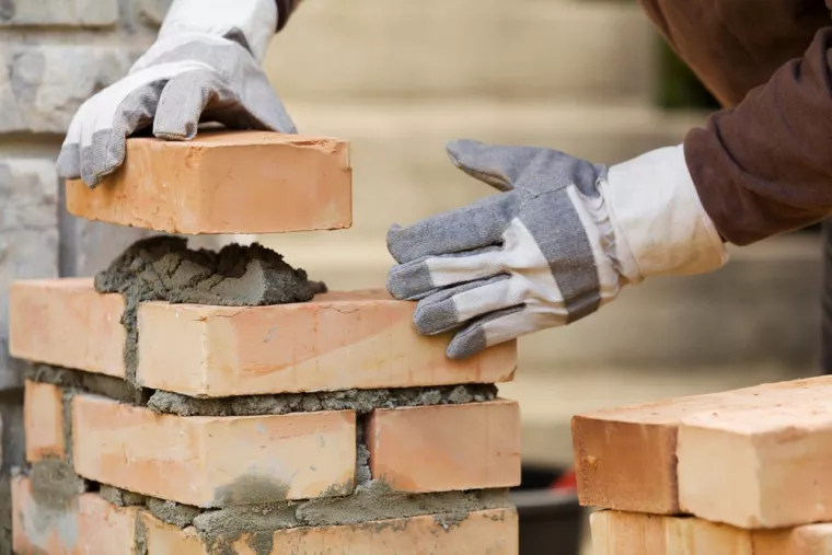 À qui s'adresser pour rénover un mur qui tombe en ruines ?, Bazas, Maçonnerie Jérôme Lucat